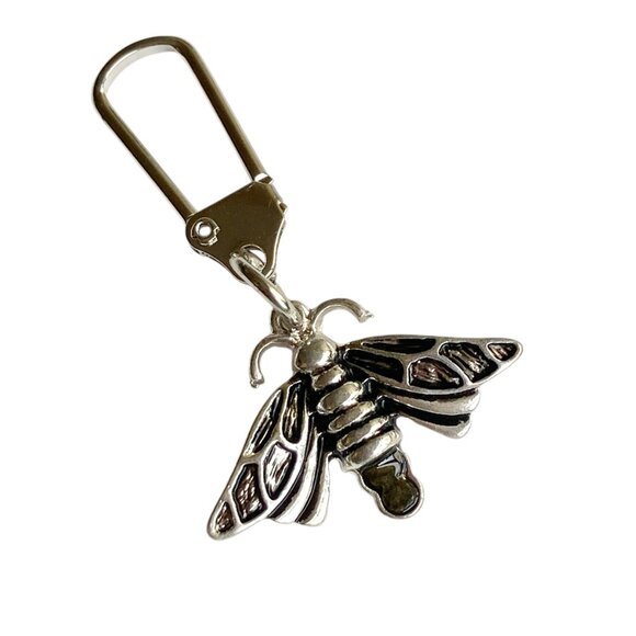 Dragonfly Wasp Firefly Bee Zipper Pull Purse Bag Charm Backpack Silver Tone Fly - Picture 1 of 10